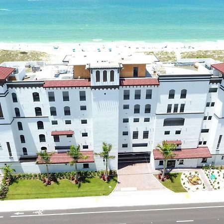 Barefoot Beach Club St. Pete Beach Extérieur photo