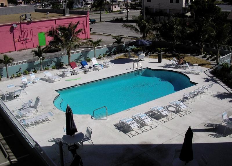 Barefoot Beach Club St. Pete Beach Extérieur photo