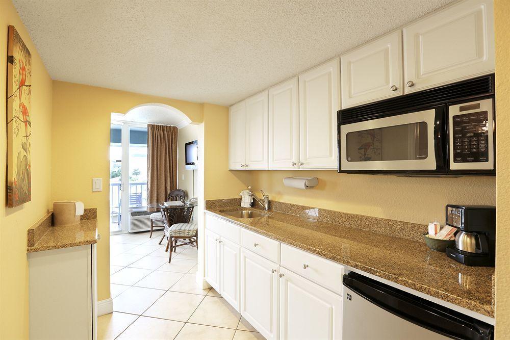 Barefoot Beach Club St. Pete Beach Extérieur photo