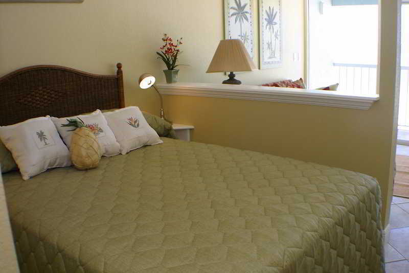 Barefoot Beach Club St. Pete Beach Extérieur photo