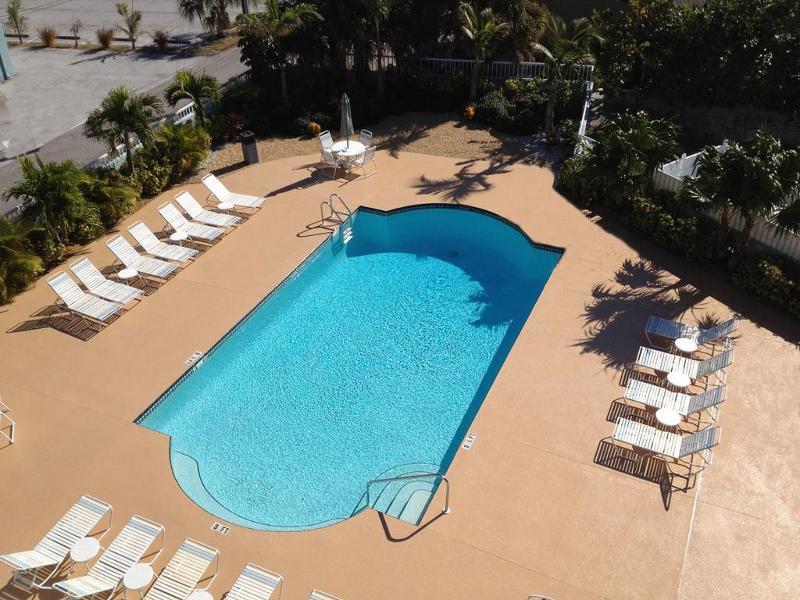 Barefoot Beach Club St. Pete Beach Extérieur photo