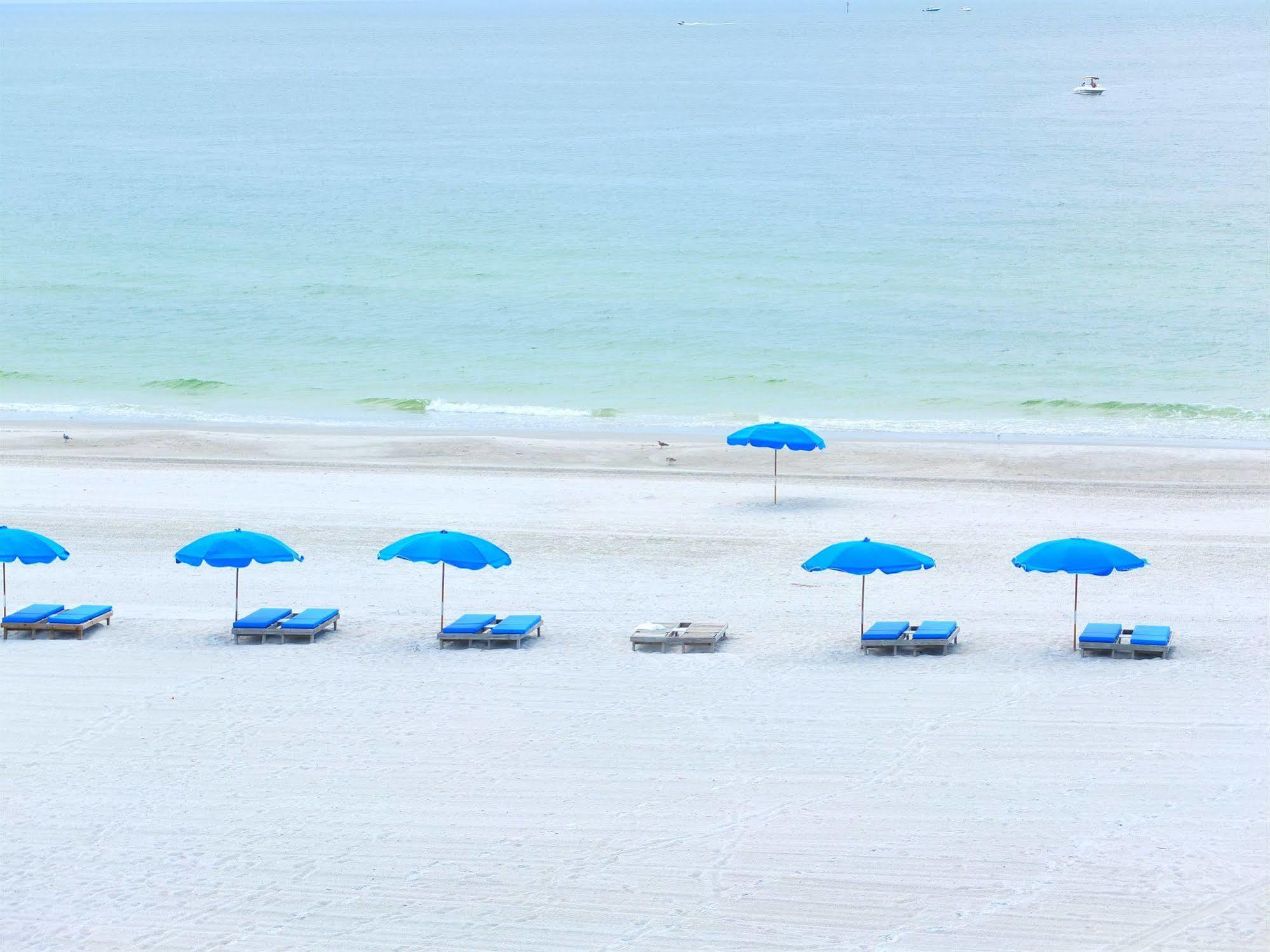 Barefoot Beach Club St. Pete Beach Extérieur photo
