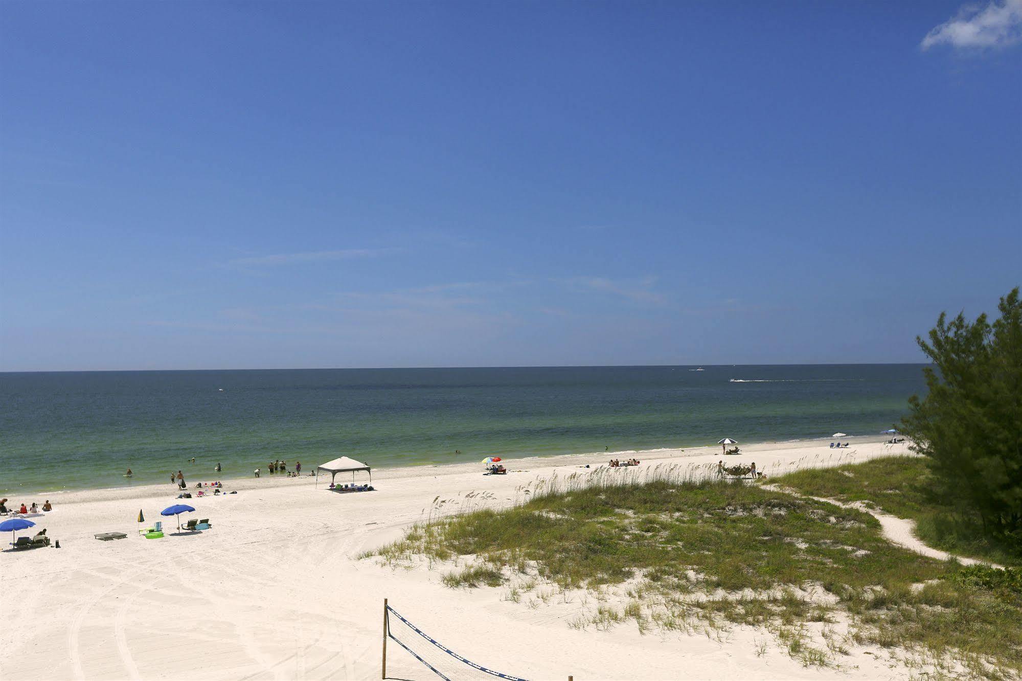 Barefoot Beach Club St. Pete Beach Extérieur photo