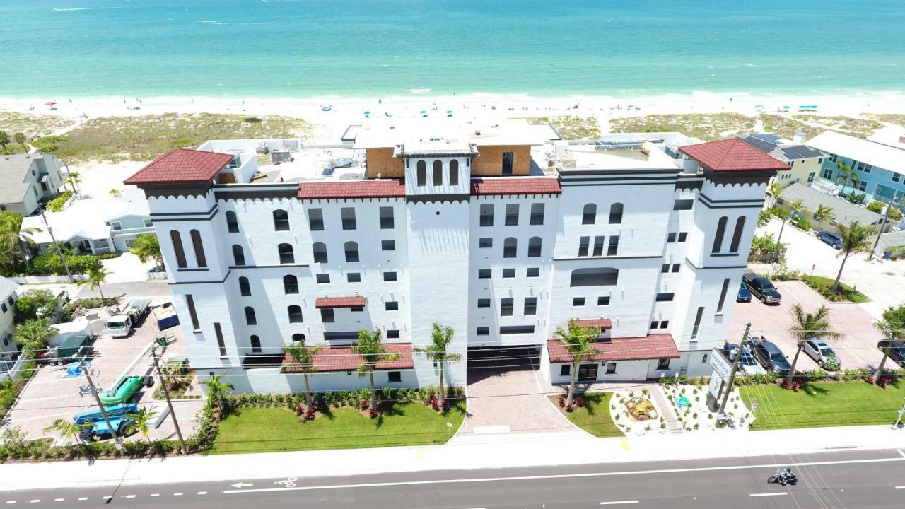 Barefoot Beach Club St. Pete Beach Extérieur photo