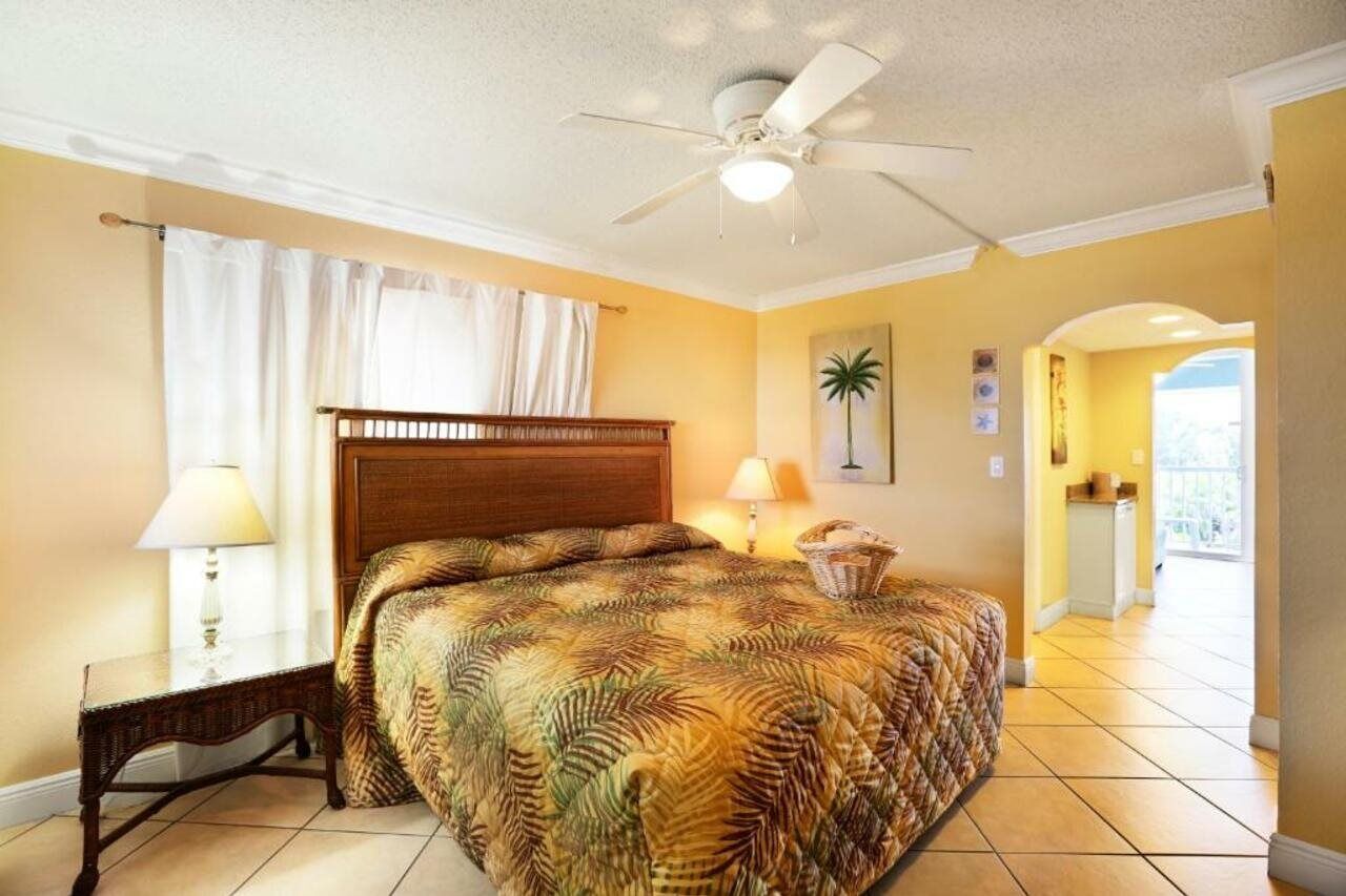 Barefoot Beach Club St. Pete Beach Extérieur photo
